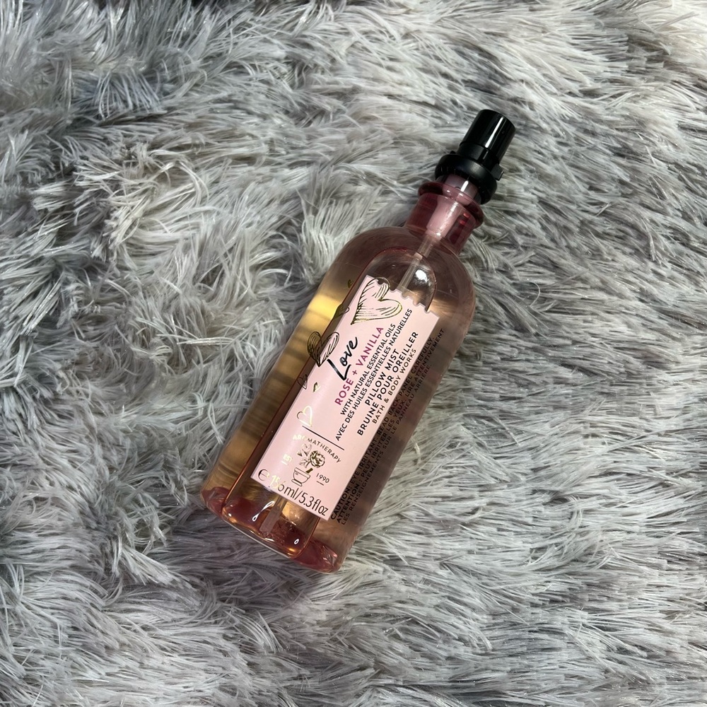 Bath and Body Works LOVE pillow mist Rose+Vanilla